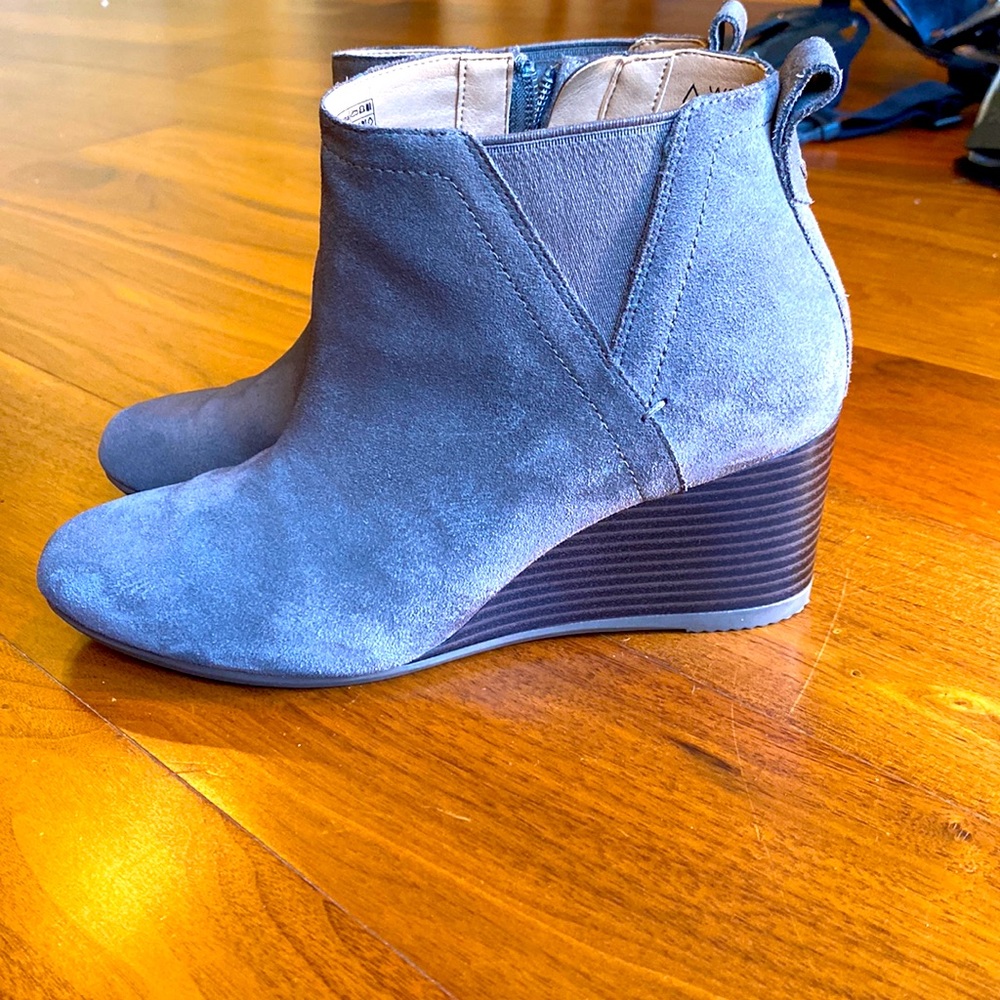 Vionic wedge booties